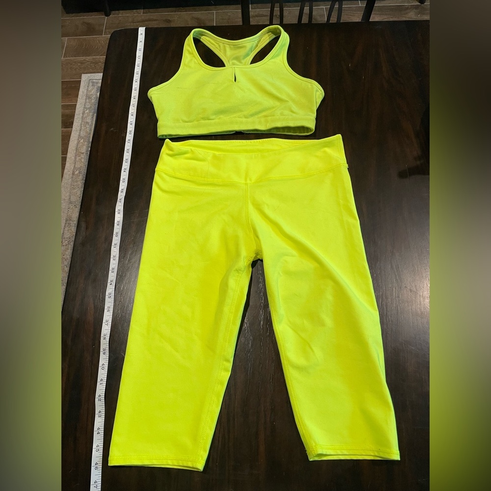 Fabletics sports bra & yoga pants